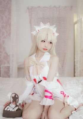 吊在门上被侵犯h